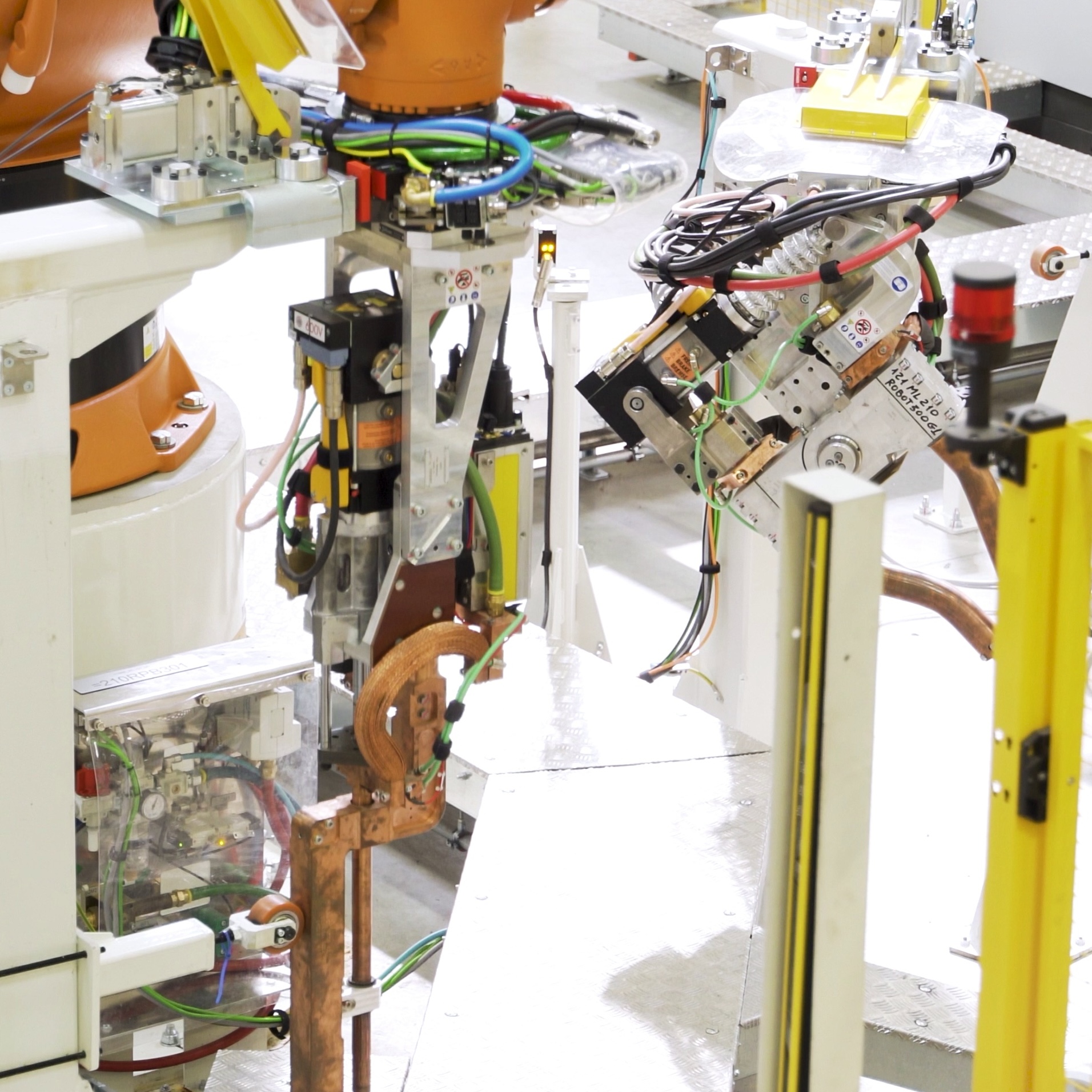 automatic-robotic-arm-at-work-scene-presentation