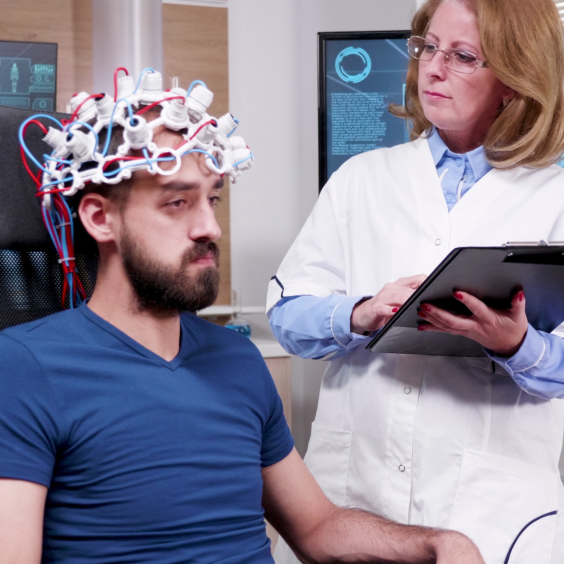 scientist-in-brain-activity-taking-notes-on-her-clipboard