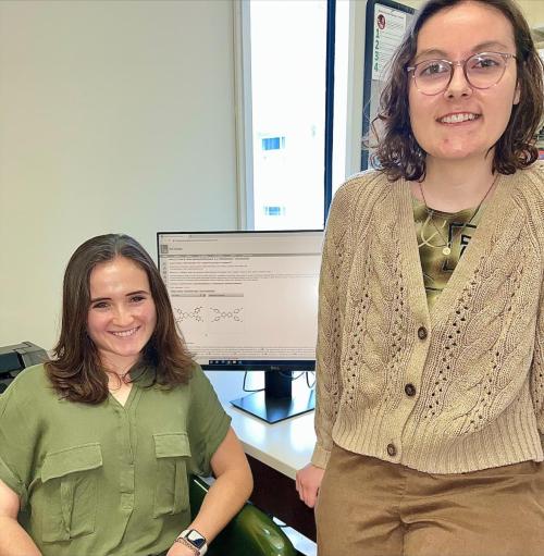 CHEM 3215 Inorganic Lab students Bailey Mirmelli (left) and Sydney Koehne (right)